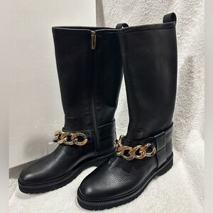 The Shoe Box tall black leather boots w. chain straps size 36 Made in Italy